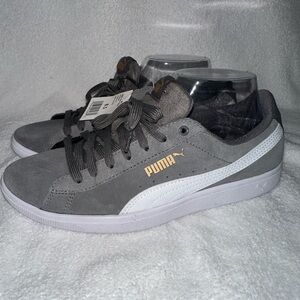 Puma Vikky Grey Suede Classic Low-Top Sneaker Tennis Shoes.
